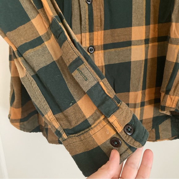 Filson Lightweight Flannel Button Up Shirt - Picture 2 of 6